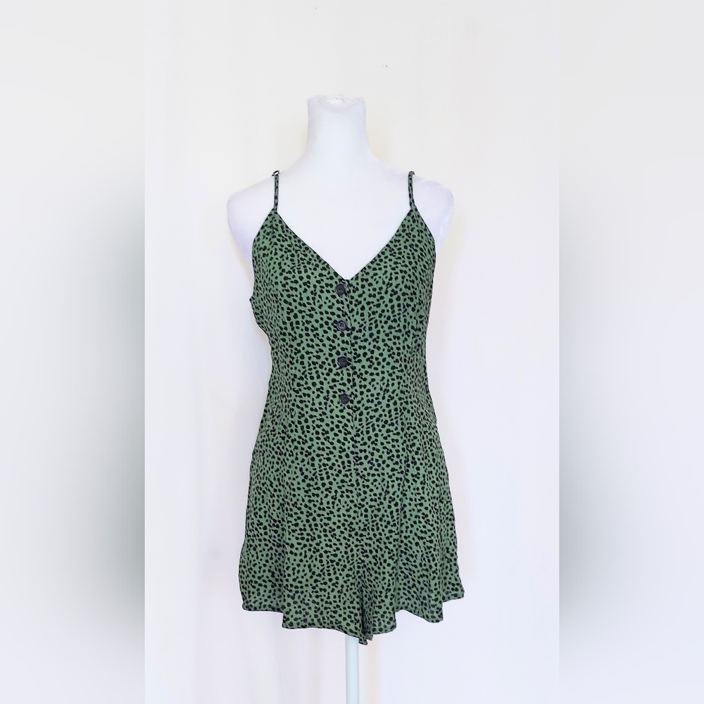 MinkPink Green Cheetah Print Spaghetti Strap Shorts Romper Size Small